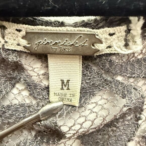 gimmicks bke Woman's Medium Patch Work Bohemian Hippie Peasant Lace Flowy Top - Picture 4 of 8